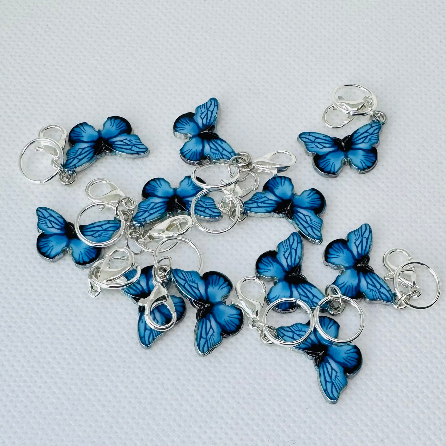 Sommerfugl maskemarkører i sølvnyanser - blå