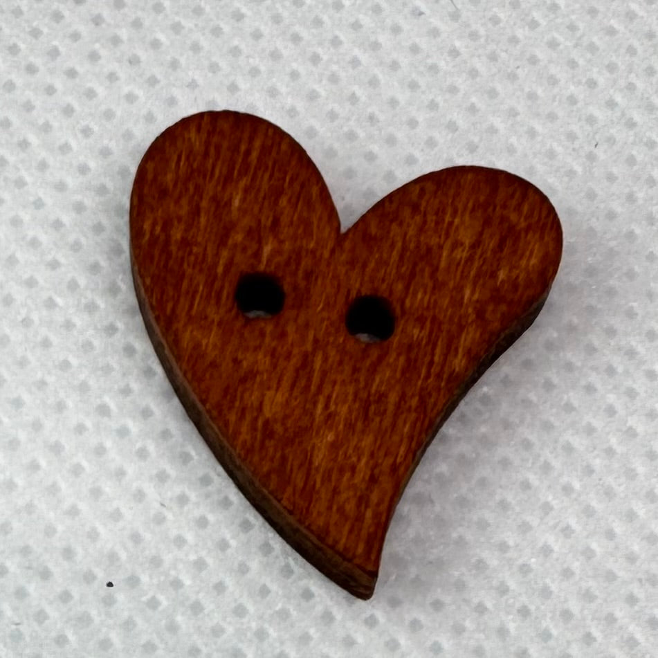 Dekorative hjerteknapper i tre