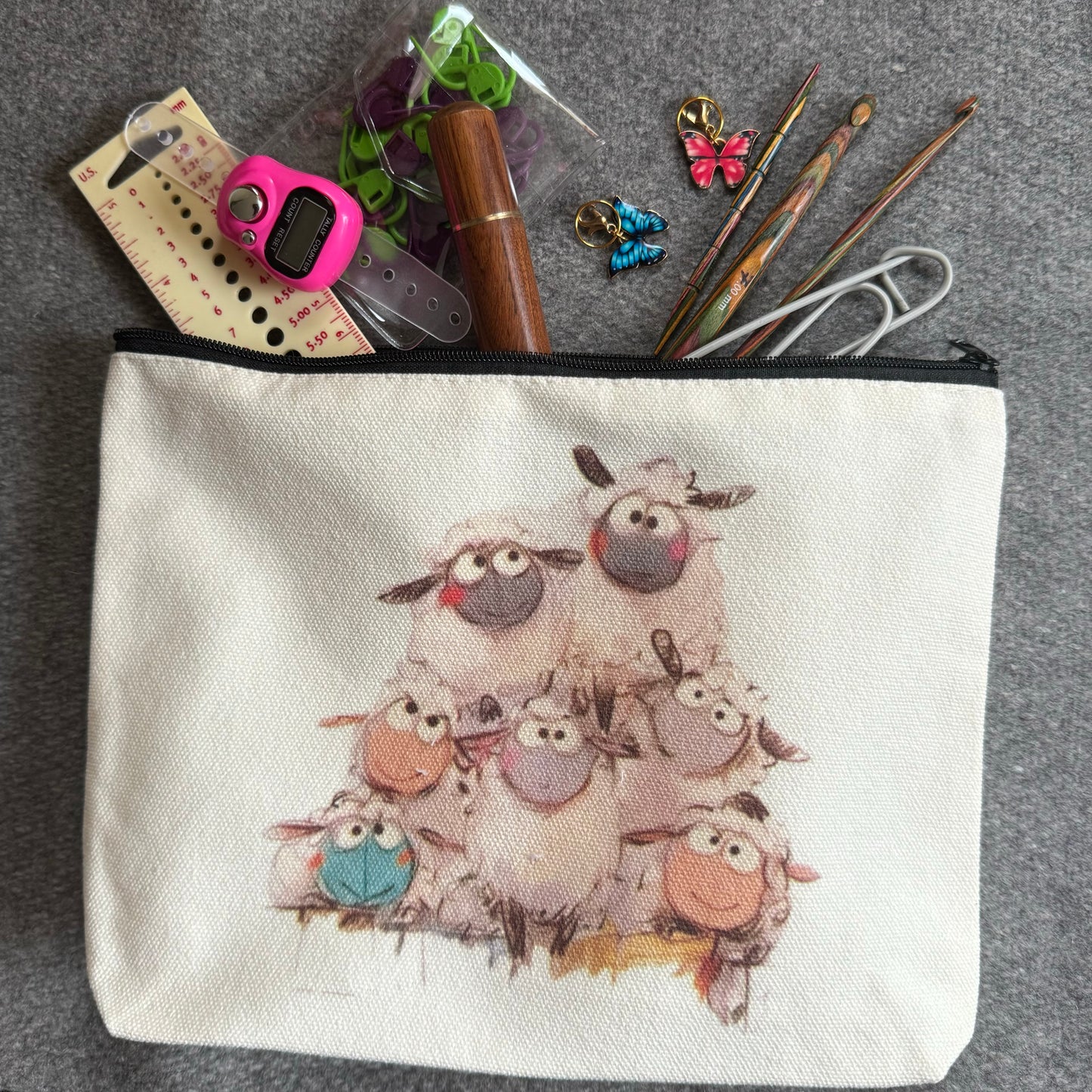 Strikkeveske med sau Hvit