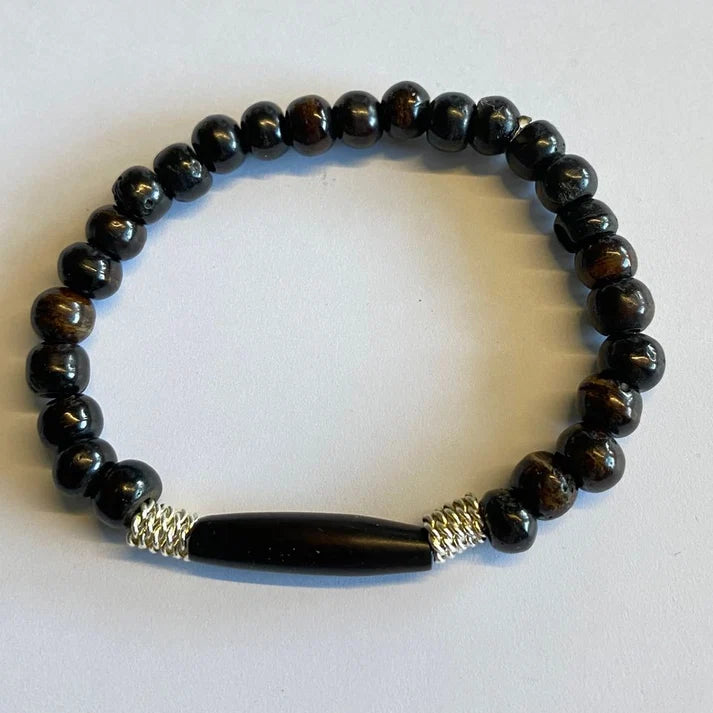 Armbånd med sorte perler