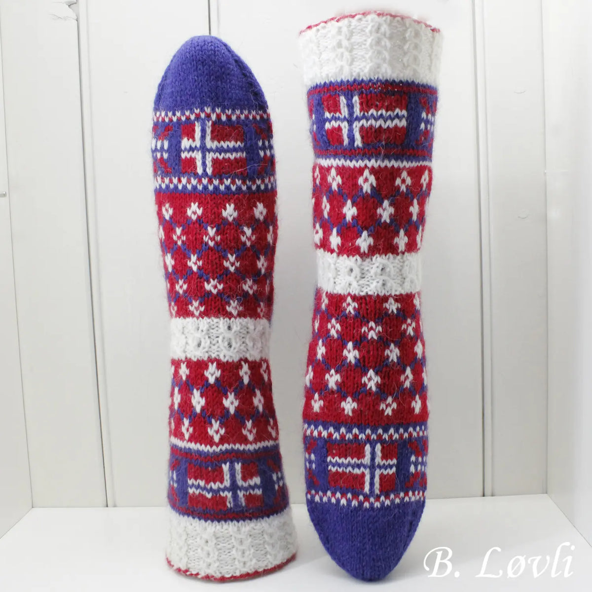 Flagg Labben Mønstersokker med motiv av norges flagg og norske farger