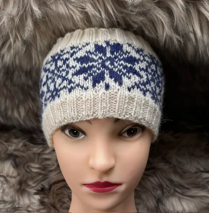 Selbuinspirert pannebånd vist på modell