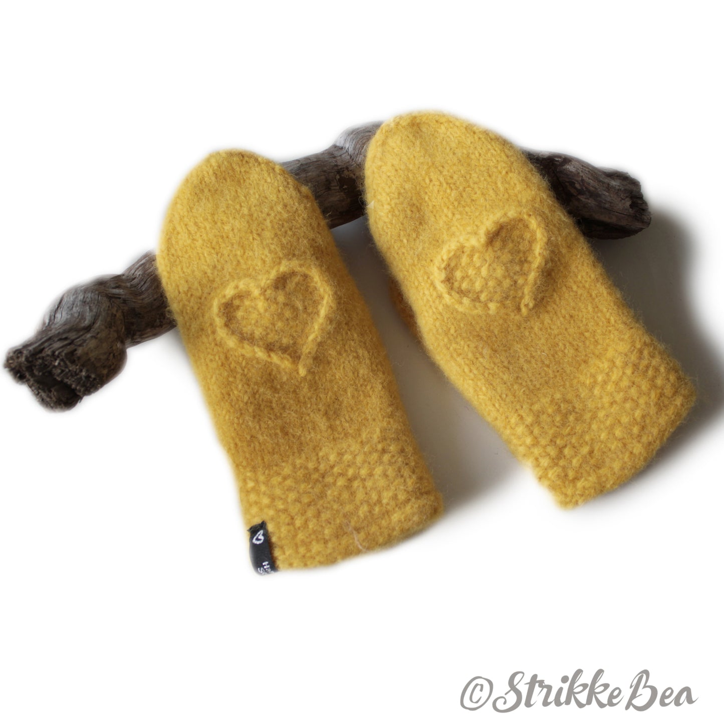 Heartfelt Mittens