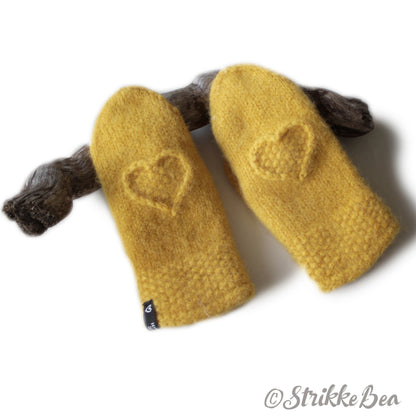 Heartfelt Mittens